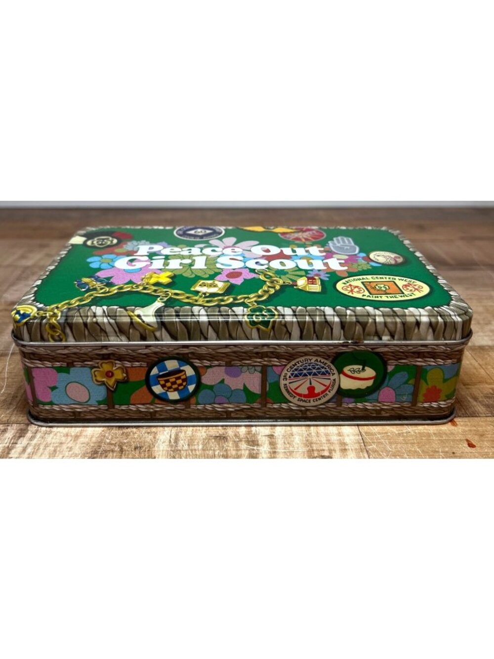 Peace Out Girl Scout Collectible Metal Tin With Vintage Design & Floral Graphics - Picture 2 of 9